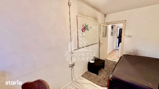 Garsoniera | Complexul Studentesc | 17 mp | Etaj 2/4 | 35.000 euro neg