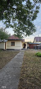 Casa cu 3 camere in Serbanesti