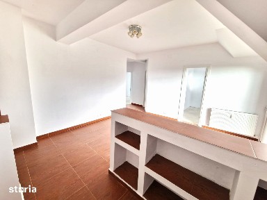 Apartament 3 camere+living cu bucatarie-zona Piata 22 Decembrie.