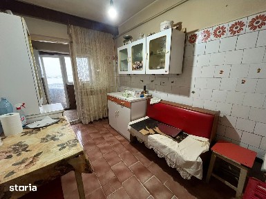 Apartament trei camere - 76mp - Școala nr. 9 - etaj 5/10