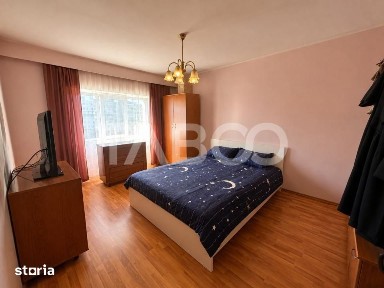 Apartament cu 3 camere decomandate balcon in zona Primaverii Manastur