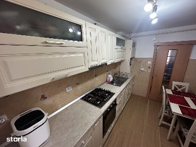 Apartament de vanzare, 4 camere, 78 mp, etaj intermediar, cart 1 MAI
