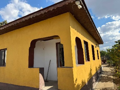 CASĂ DE VÂNZARE - 3 CAMERE teren 550 mp Simnicu de Sus