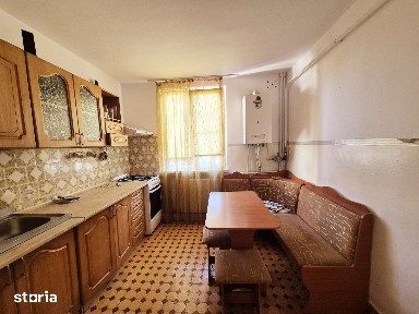 Apartament cu 3 camere și 2 băi, decomandat, Aleea Aurorei