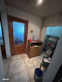 De vanzare apartament cu 3 camere, ultracentral,decomandat, 68000euro