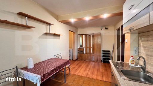 Apartament de 2 camere, decomandat de 55 mp, zona Brazda