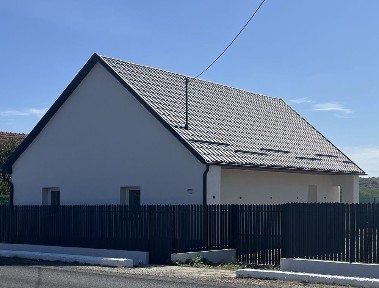 Casă finisată, 101mp, 3300mp teren, Beltiug, str. Principală.