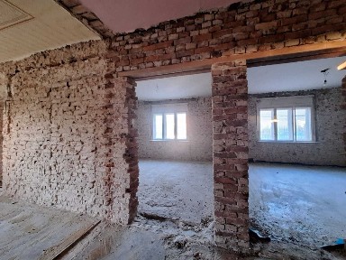 Casă de renovat cu teren generos - Str. Jaszi Oszkar