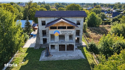 Casă P+2E din cărămidă, 549 mp, teren 1.400 mp, construcție 2021, Rozn