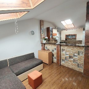 Închiriez Ap 2 camere 60 m2 Cetății zona Jisk, 350 eur