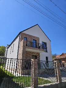 Casă individuală | 120 mp + pod 60 mp | 300 mp teren