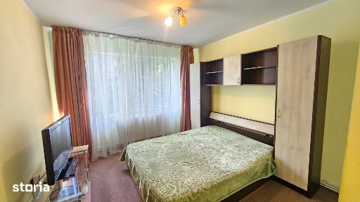 2 camere Centru, etaj 1, Pret 350 Euro/Luna