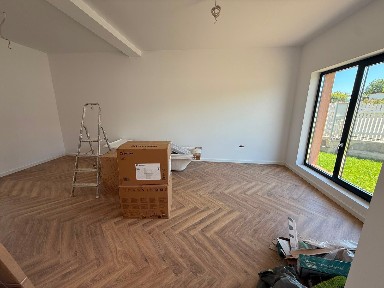 Casa duplex intabulata in Hlincea, 2,5 km de lidl poitiers, toate utilitatile