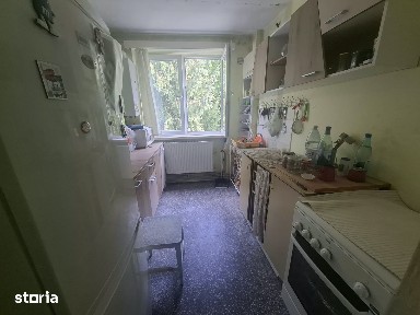 Zona str. Ion Slavici - ap. 2 camere, semidecomandat, cu balcon