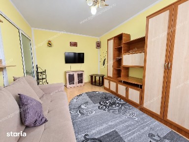 Apartament cu 2 camere, decomandat, Micro 21, etajul 2 - La cheie!