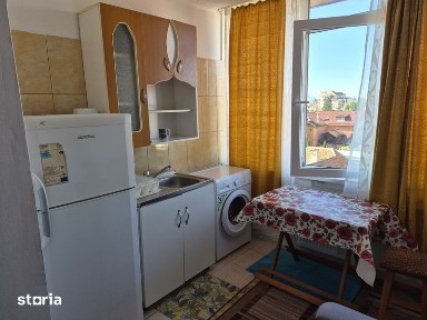 Inchiriez camera cu baie proprie si centrala