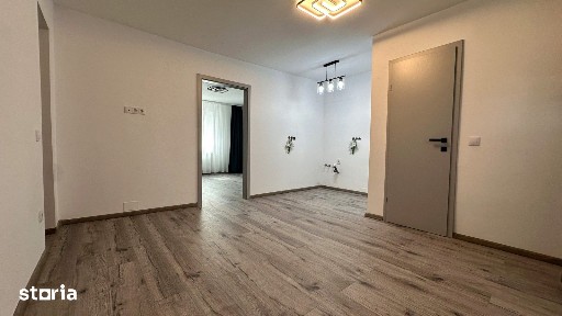 Proprietar: 2 camere renovate complet, str. București colț cu Paris