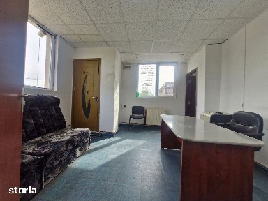 Bulevardul Basarabia // Spațiu Comercial // 3 Birouri
