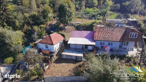 Casa 2 camere de vânzare - Str. Tăbăcari | Petroșani