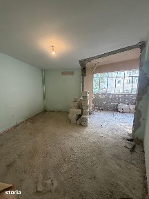 De vânzare apartament 3 camere zona Falezei 102 mp etaj 1