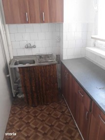 Apartament spre vinzare stare de reparatie, bun pentru investitie