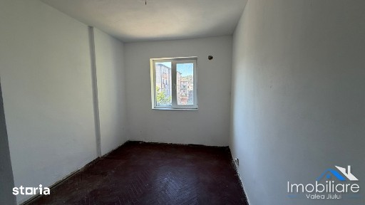 Garsonieră de vânzare - Str. Saturn | Petrosani