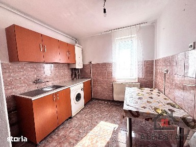 Garsoniera de vanzare, 31,6 mp, etaj 3, zona Tineretului- Turda