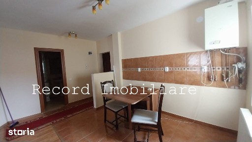 Apartament 2 camere, etaj 2, parcare str.Sesul de Sus Floresti