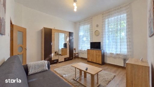 Apartament la casa in Parneava - gata de mutat
