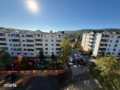 Apartament 2 camere renovat/mobilat/utilat, cu vedere către munte !