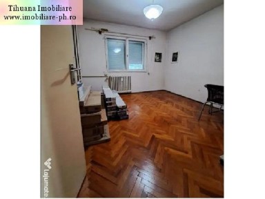 Apartament 2 camere de vanzare : Nord- (Cameliei) cubulet,etajul 2