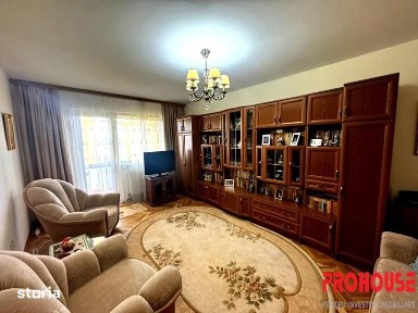 Cornisa - apartament 2 camere decomandate - bucatarie mare - hol mare
