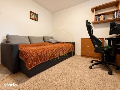 Apartament 3 camere de vanzare, decomandat, zona Lipovei