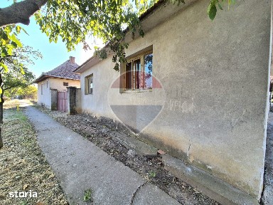 Proprietate cu teren 1.359 mp, poziție pe colț și utilități la strada