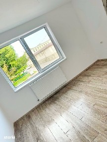 Vindem apartament in Navodari