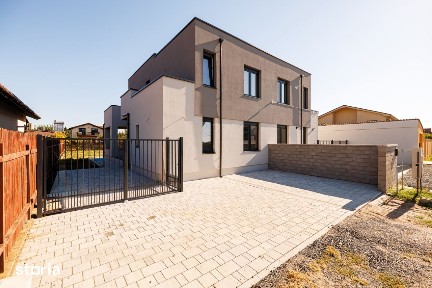 Duplex P+E in Mosnita Noua, 3 dormitoare, 3 bai, teren 403 mp. Comisio