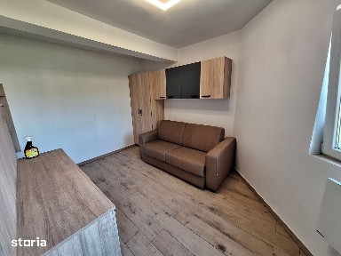 200 euro.!Garsoniera Et 1 Zona Ronat