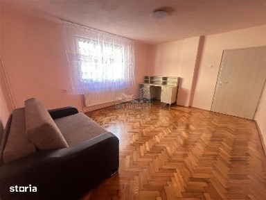 Casa 3 camere 2 bai balcon si curte zona Terezian