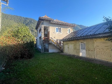 Casă solidă P+E, 6 camere, teren 953 mp, Bicaz-Chei (Neamț). Direct de la proprietar