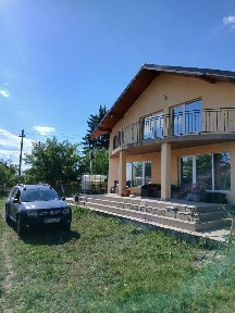 Vând Vila cu teren aferent