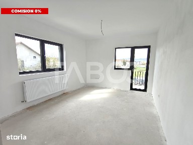 Apartament intabulat 3 camere balcon - etaj 1 - parcare - Comision 0
