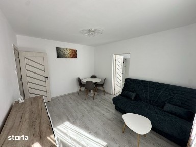 Apartament 3 camere de închiriat
