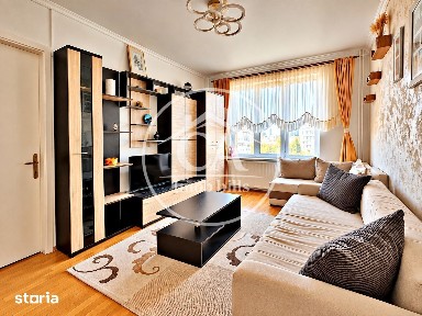 Apartament cu 4 camere de închiriat în zona Rogerius, Oradea