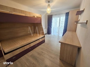 Apartament 3 camere de vanzare in Floresti