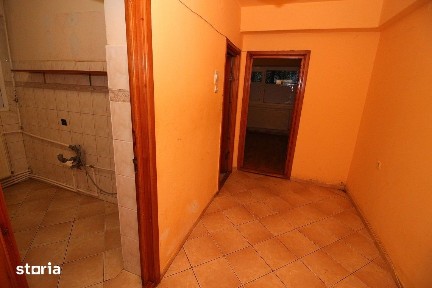 2 Camere Aleea Parcului Parter Centrala/Termopan Negociabil