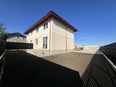 Casa Valea Lupului, Str Lucian Blaga