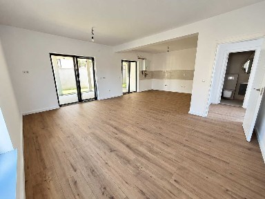 Duplex premium de vânzare P+E | 4 camere | 121 mp utili | zonă liniștită | Alba Iulia | direct de la proprietar