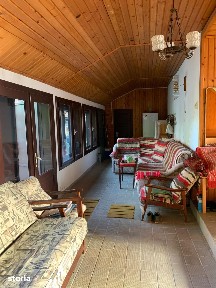 Casa 9 Camere cu 2000mp teren Brebu Nou