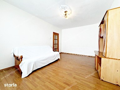 Apartament cu 2 camere decomandat, in cartierul Micro 21, la etajul 6.