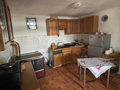 Casă + fermă 3221 mp | Zăvideni, Vâlcea | Recent renovat